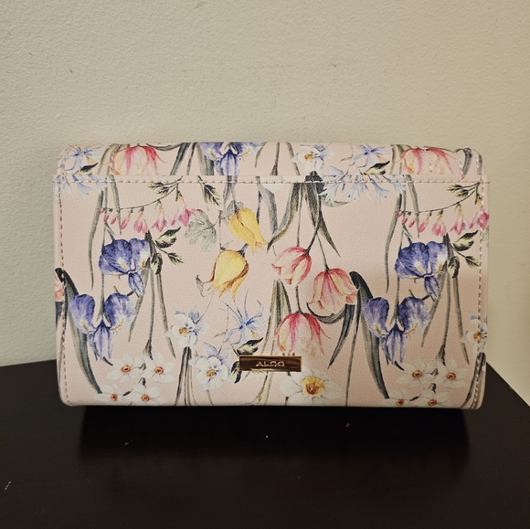 Handbag - Picture 3 of 3